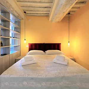 Casa Dany-at The Beginning Of The Main Street Siena